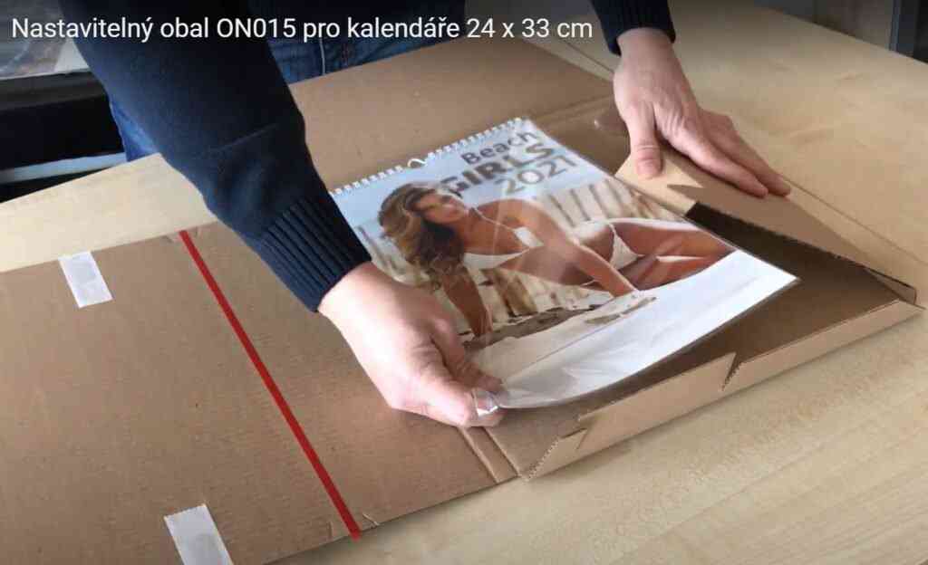 Wall calendars 2026 - Adjustable cardboard package for 3 dimensions